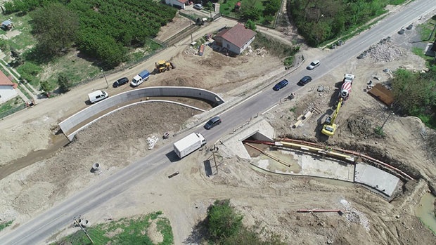 ПРОБИЈЕНИ РОКОВИ: С мостом не журе, бране заборавили